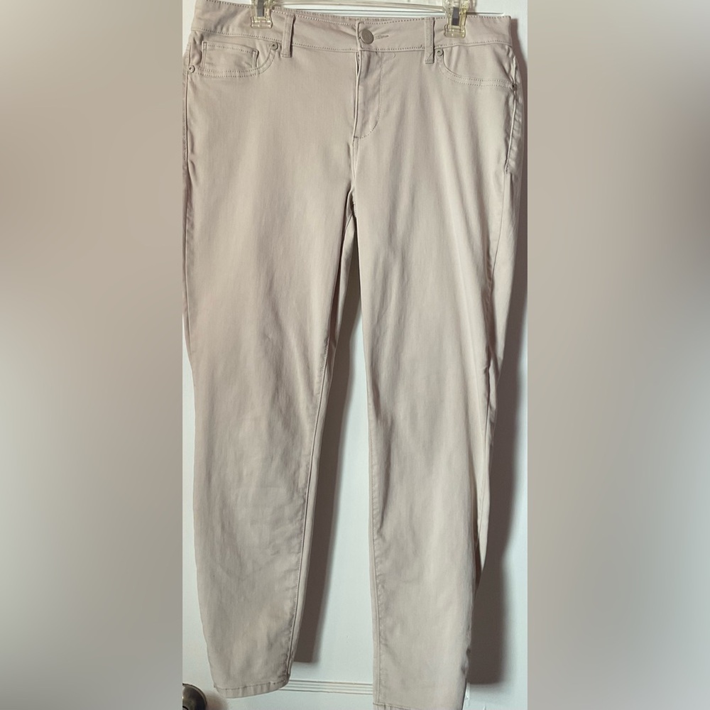 Maurices Women's Light Tan Jeggings